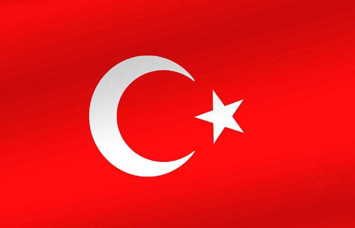 turk-bayragi-nasil-asilir-yana-dogru